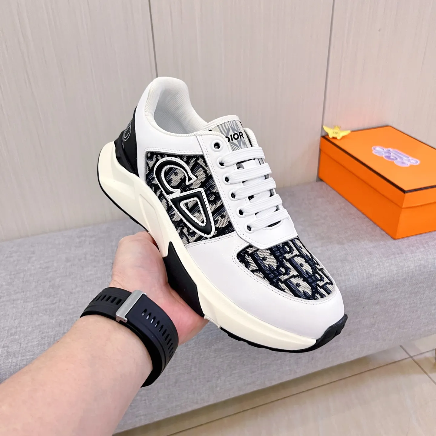 Men's Men's Shoes Men's Shoes💰 460 Men's Men's Shoes💰[Dior]🔥Men's high-end brand of shoes official website 1:1 latest masterpiece: the upper is made of Italian imported first-layer cowhide with a comfortable and breathable lining➕original non-slip and wear-resistant outsole🔥, making walking more convenient and comfortable! An exclusive new model, a stunning work, a beautiful 1:1 replica [color] compared to the official quality! Create a fashionable personality to set off your uniqueness! A must-have for trendy men! Classic🔥Size: 38-44 Color: 🔥Multiple colors available🔥